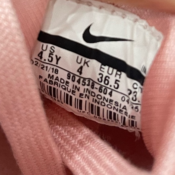 Set of TWO Nike Huarache Run SE Prism Pink/White & Green Size 4.5 Y - 6.5 Women - Picture 5 of 5